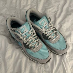 NWOT Nike AirMax 90 “Snowflake” men’s size 11 - brand new, unworn, no box.